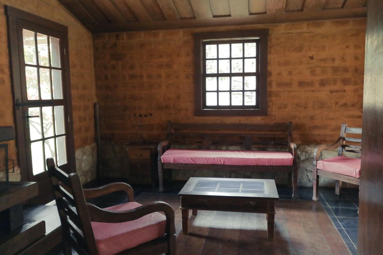 Em Tiradentes, Minas Gerais, Casa Tipica E Espacosa Em Terreno Arborizado Eksteriør bilde