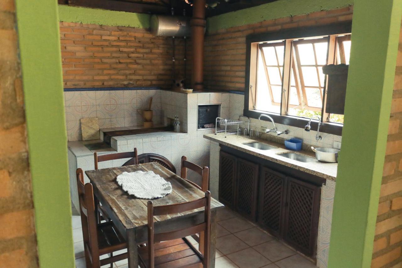 Em Tiradentes, Minas Gerais, Casa Tipica E Espacosa Em Terreno Arborizado Eksteriør bilde