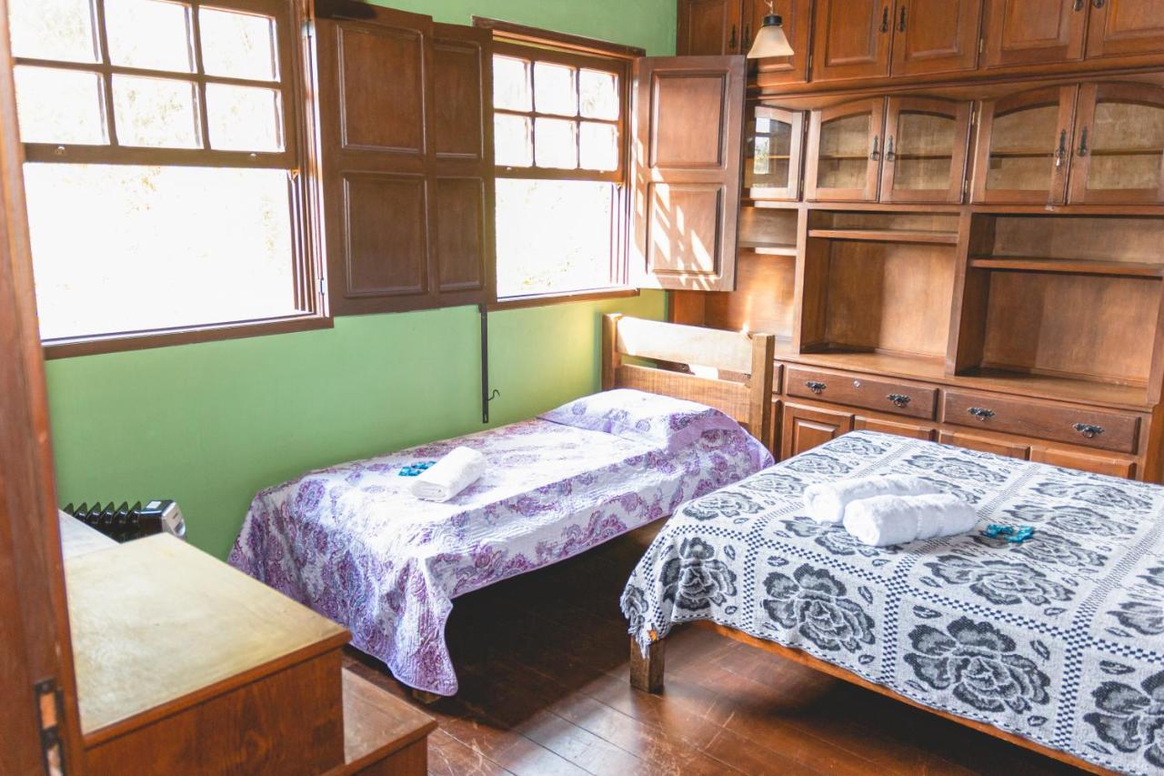 Em Tiradentes, Minas Gerais, Casa Tipica E Espacosa Em Terreno Arborizado Eksteriør bilde